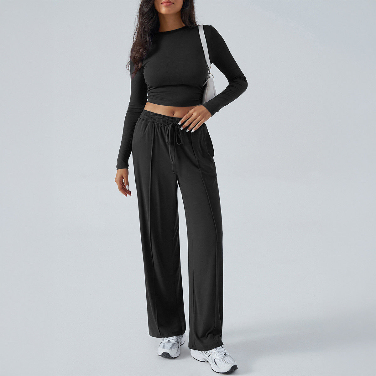 Ensemble haut court ajusté extensible et pantalon large taille haute pour femme